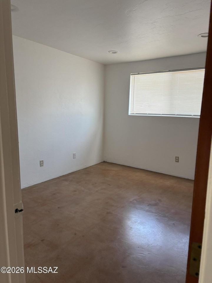3110 S Portia Ave - Photo 7 of 18