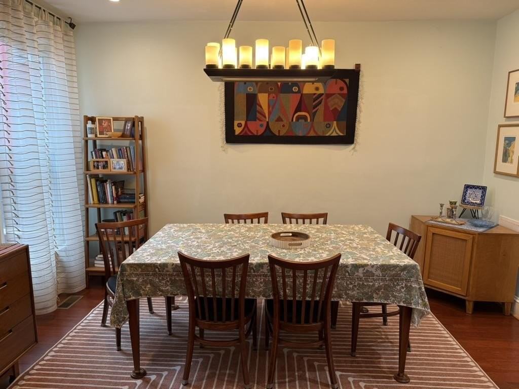 908 11th St Ne #A - Photo 5 of 17