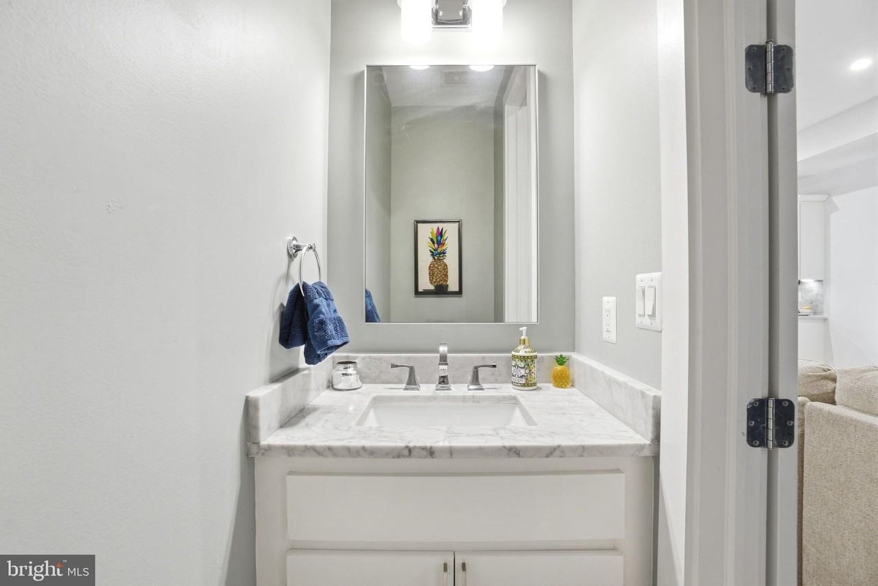 145 Adams St Nw #1 - Photo 6 of 25