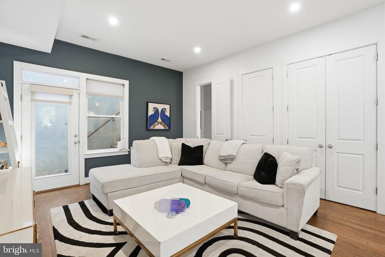 145 Adams St Nw #1 - Photo 7 of 25