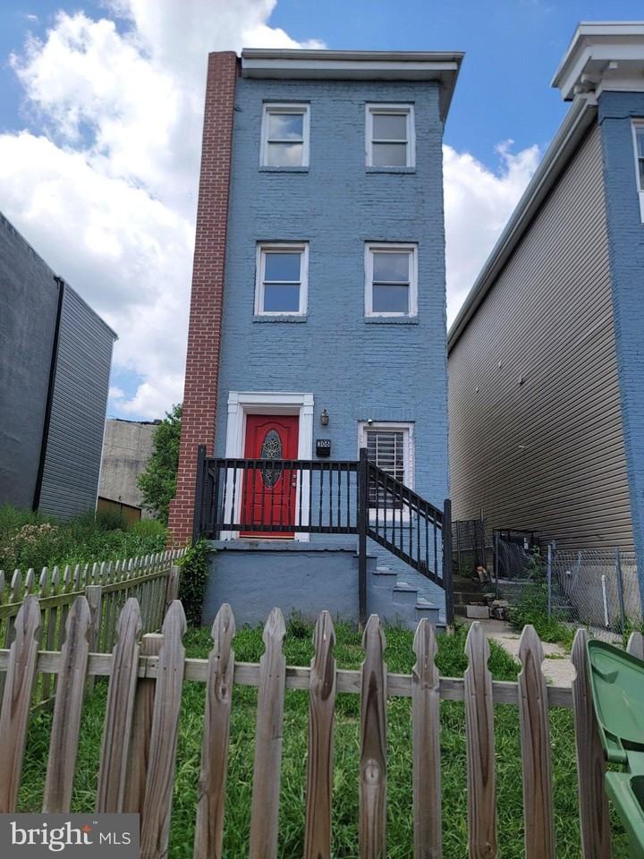 306 N Gilmor St - Photo 2 of 10