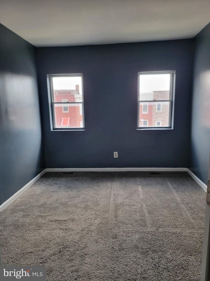 306 N Gilmor St - Photo 4 of 10
