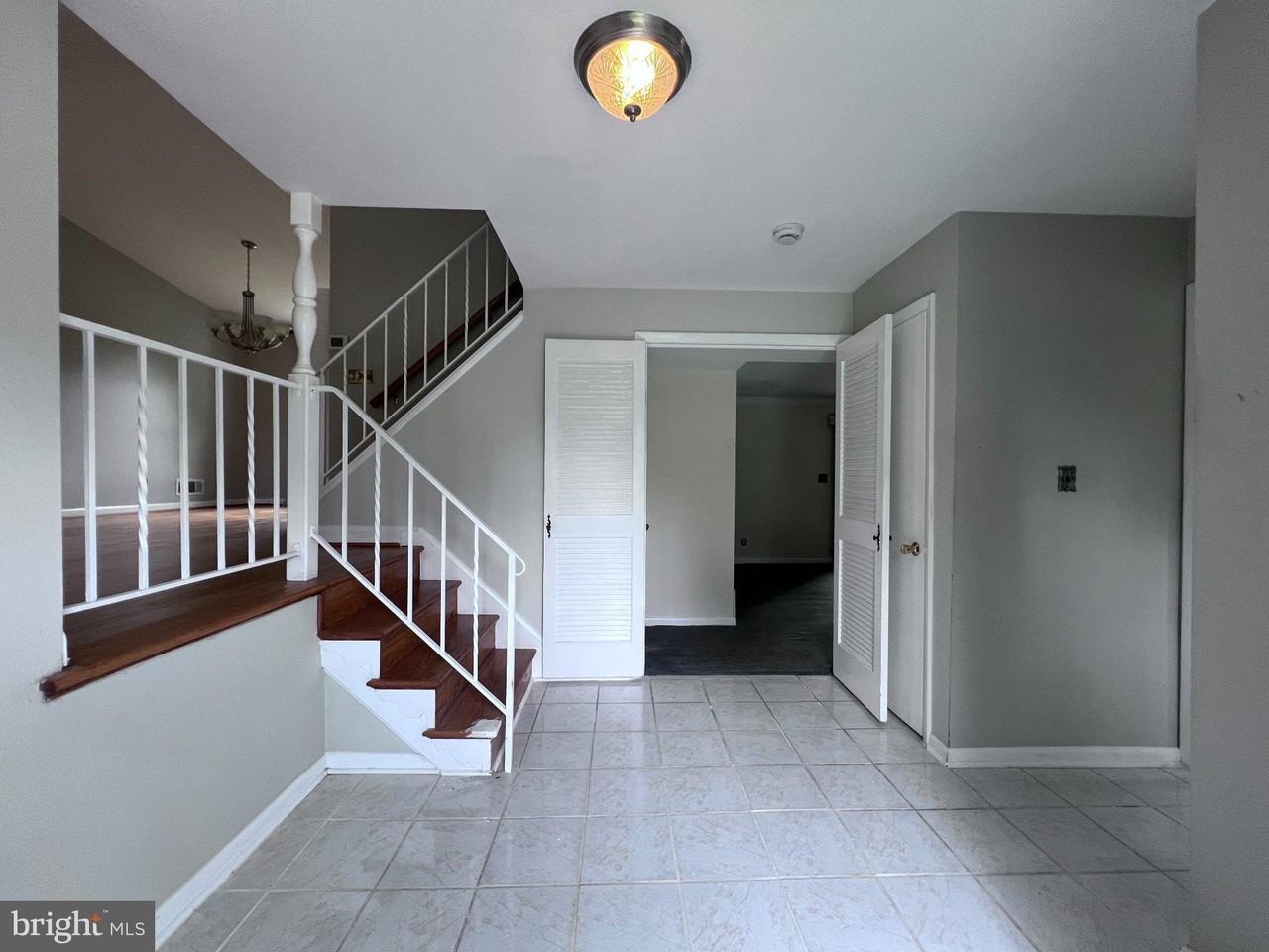 8407 Thornton Rd - Photo 3 of 30