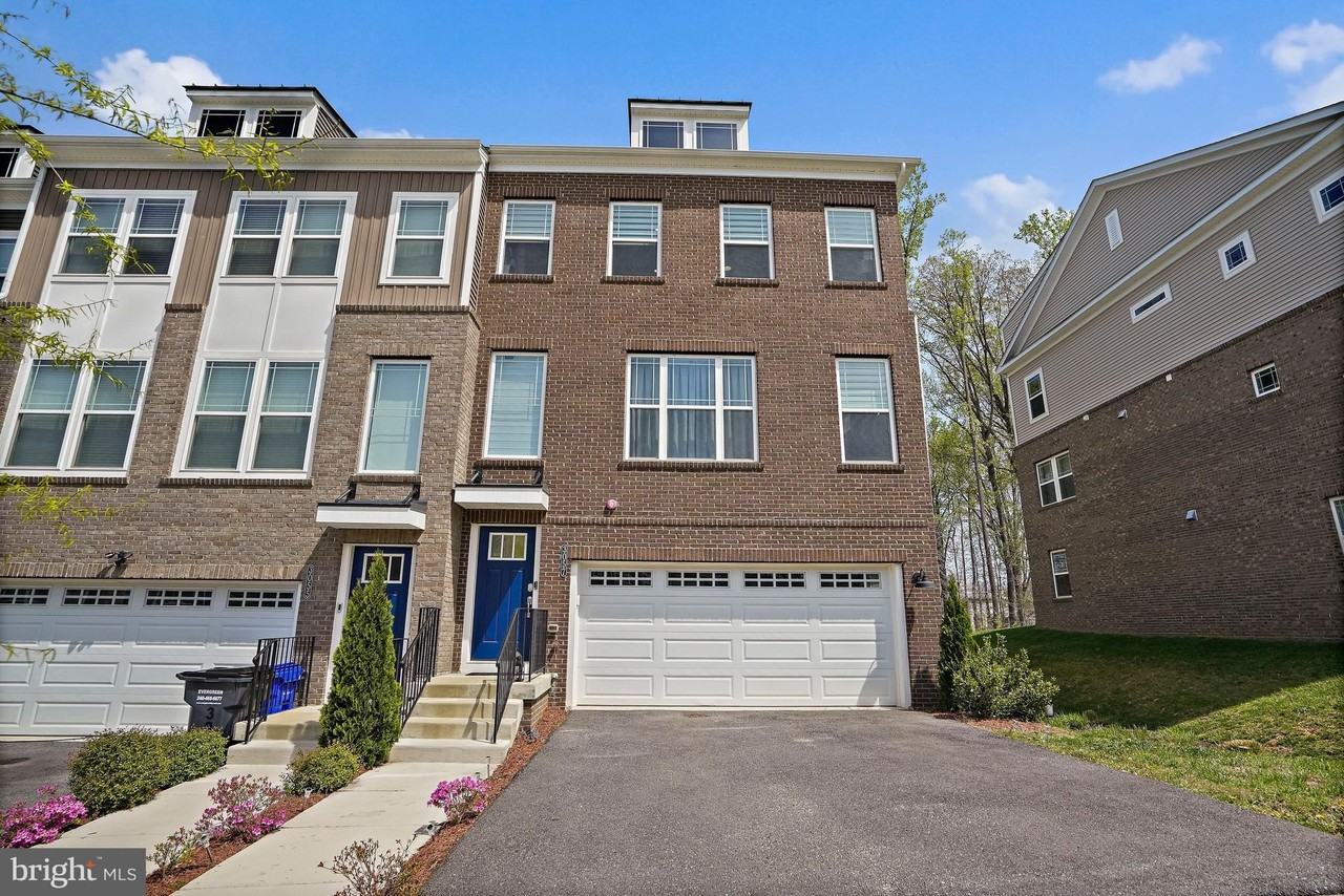 3057 Perthshire Pl - Photo 2 of 40