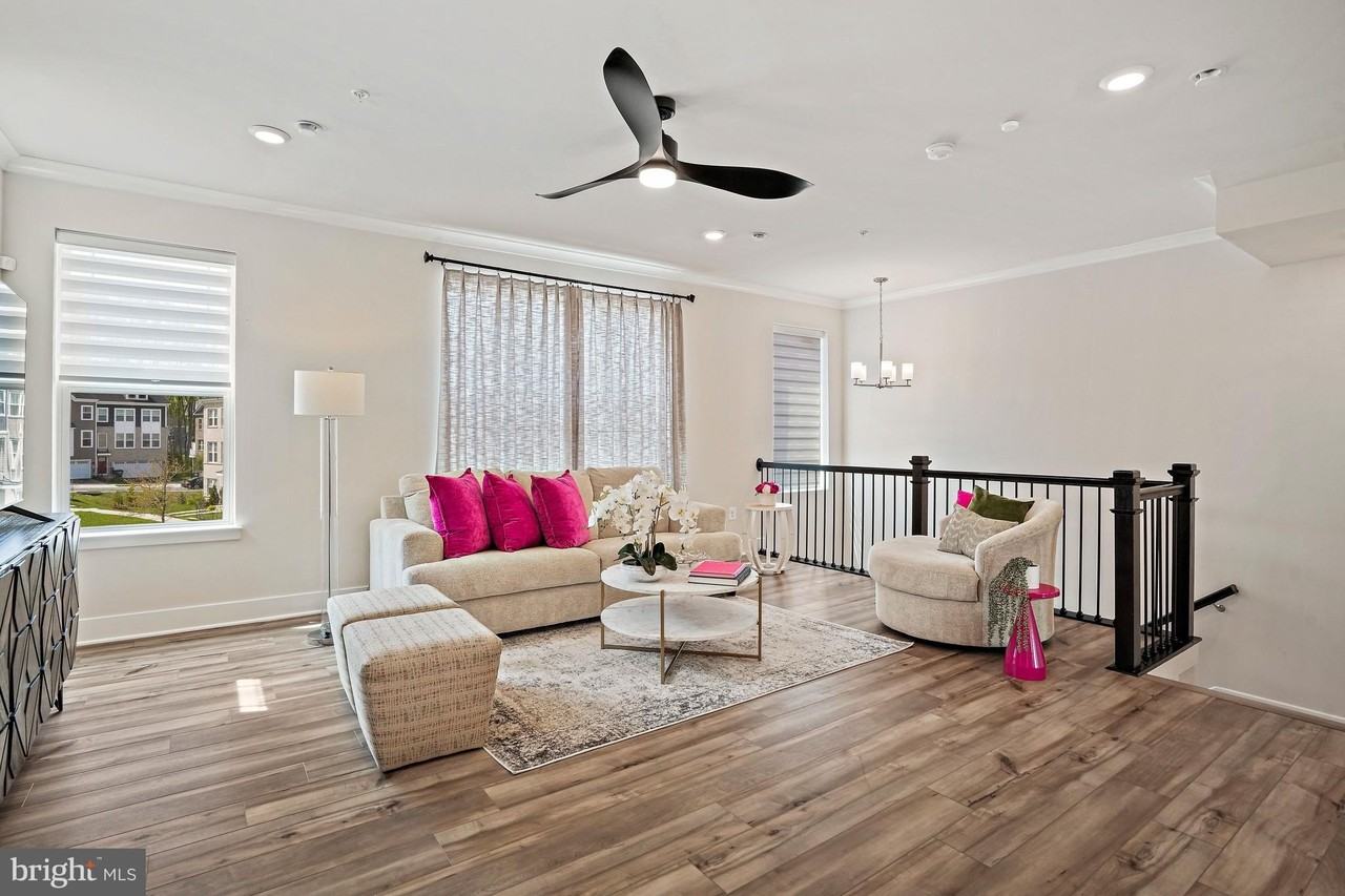 3057 Perthshire Pl - Photo 7 of 40