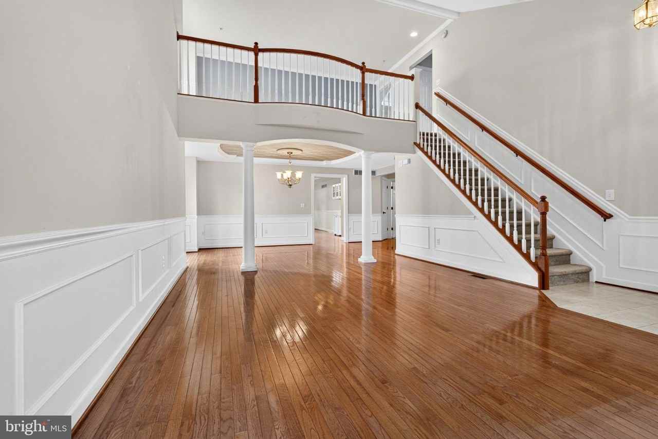 1715 Pine Forest Ct - Photo 3 of 50