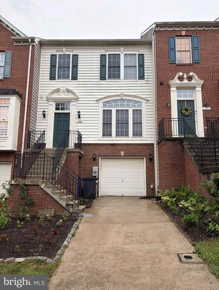 10526 Abingdon Way - Photo 2 of 40