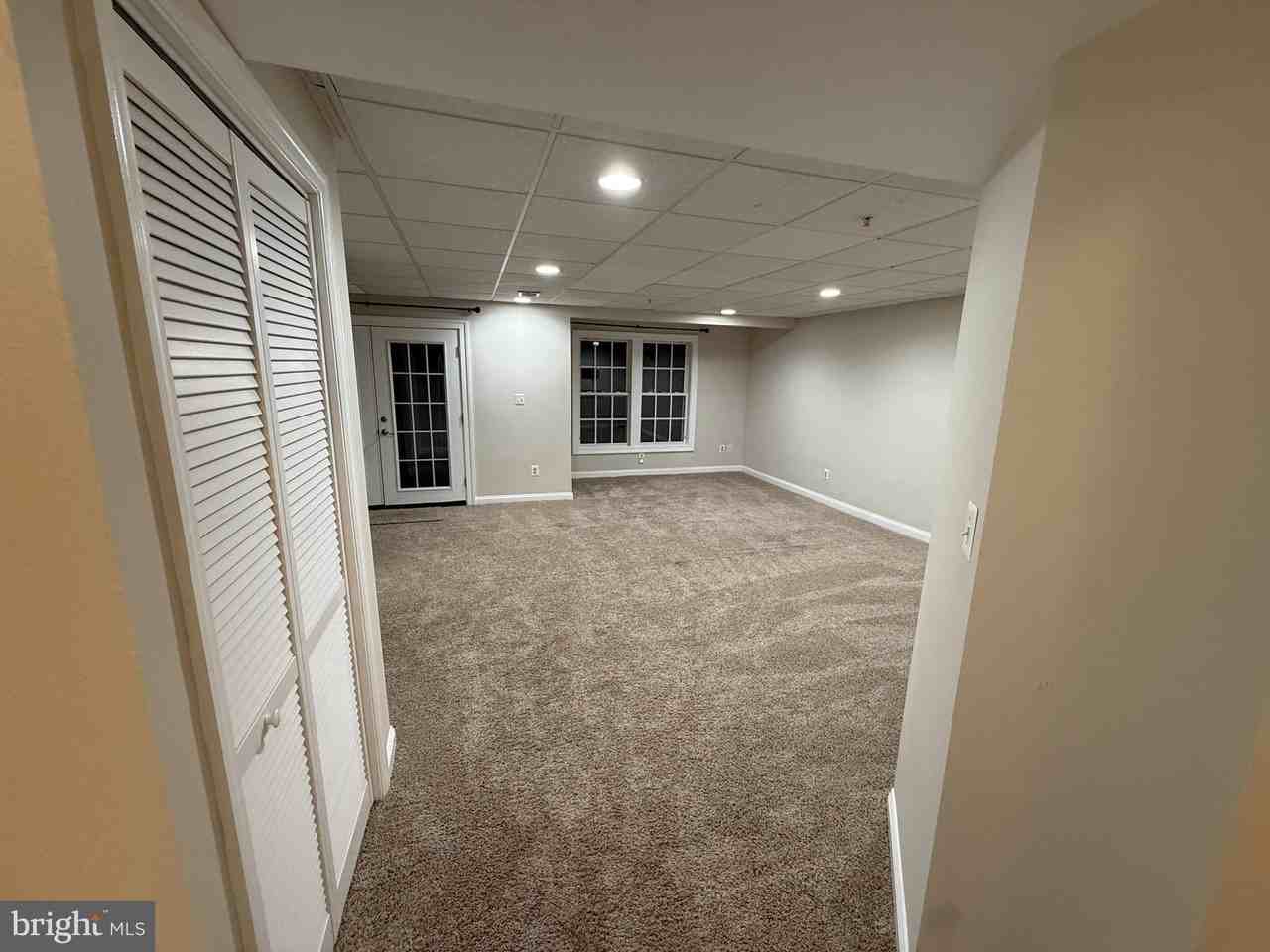 10526 Abingdon Way - Photo 6 of 40