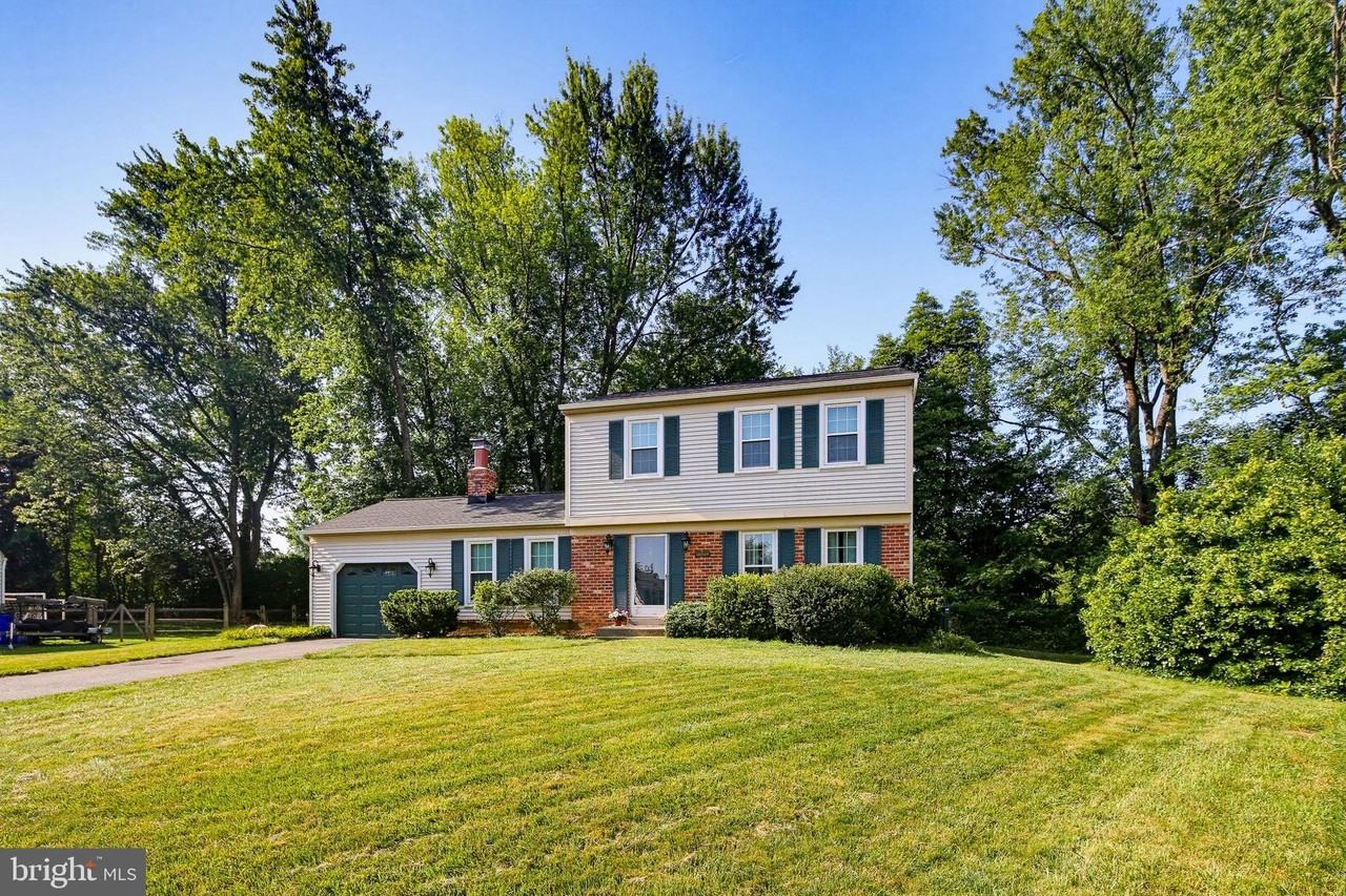 18904 Blue Heron Ln - Photo 2 of 50