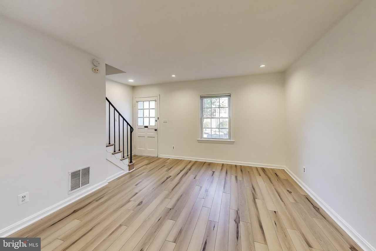 1716 E West Hwy #1716 - Photo 6 of 24