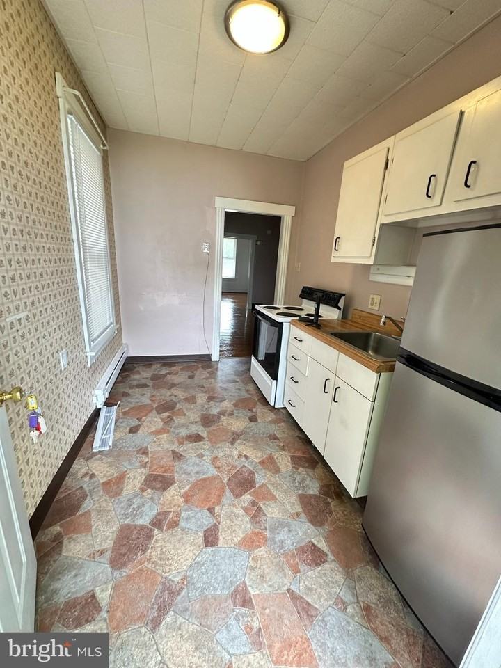 787 S Potomac St #1F - Photo 5 of 10