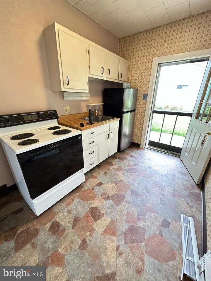 787 S Potomac St #1F - Photo 6 of 10