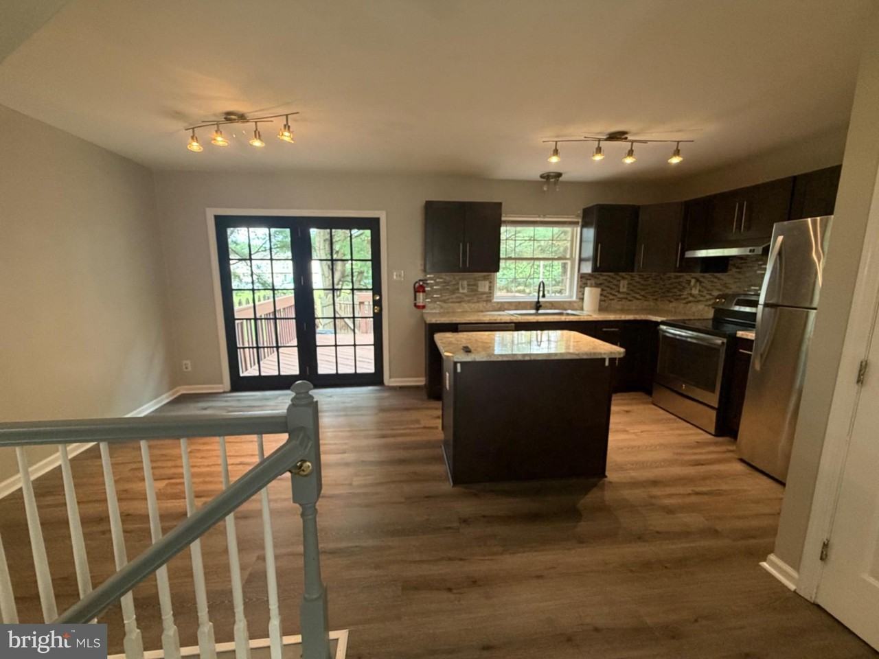 4 Coachlight Dr #4 - Photo 5 of 21