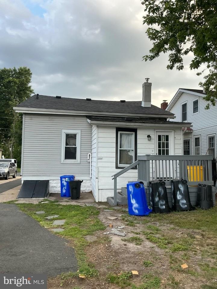 296 Homecrest Ave - Photo 2 of 2