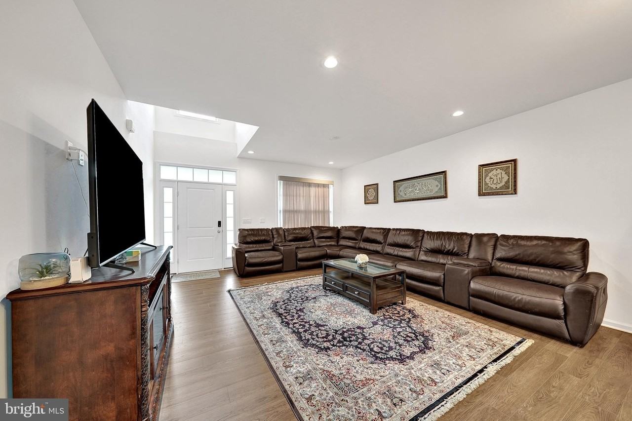 26 Misty Meadow Ln - Photo 6 of 38