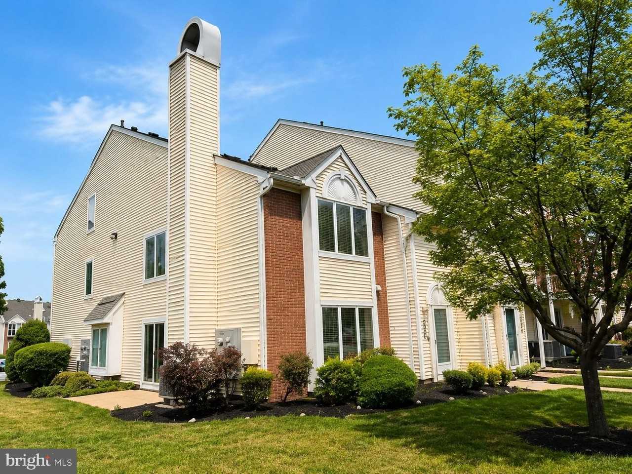 250 Juanita Ct
