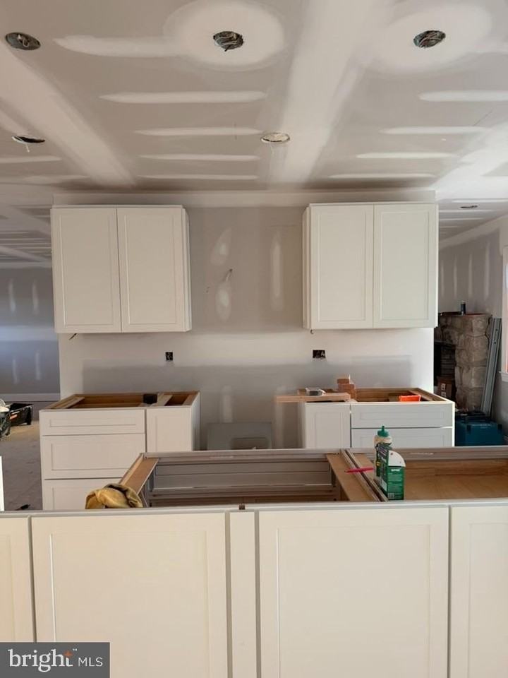 1036 Sweetbriar Rd - Photo 3 of 12