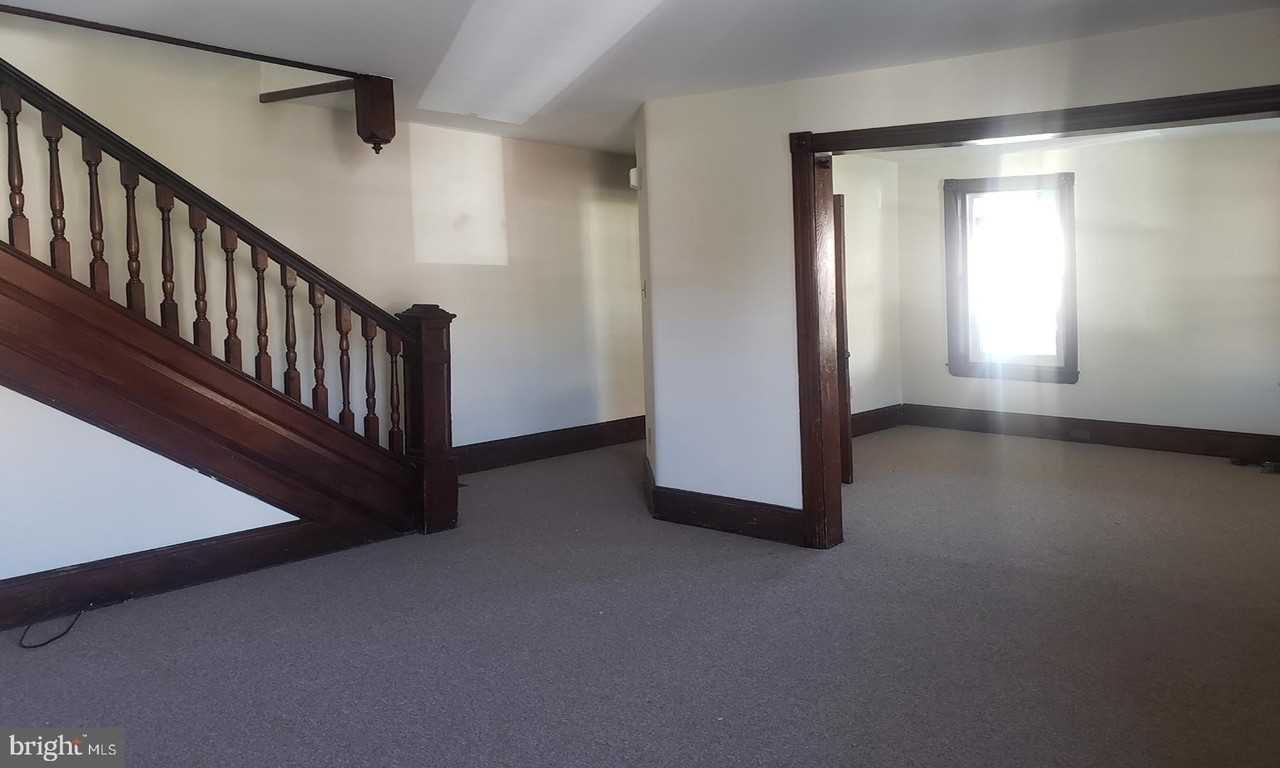 101 Hope Ave - Photo 3 of 9