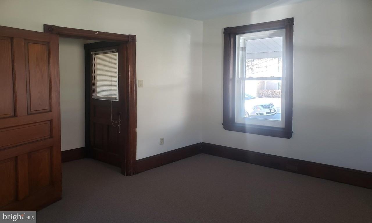 101 Hope Ave - Photo 4 of 9