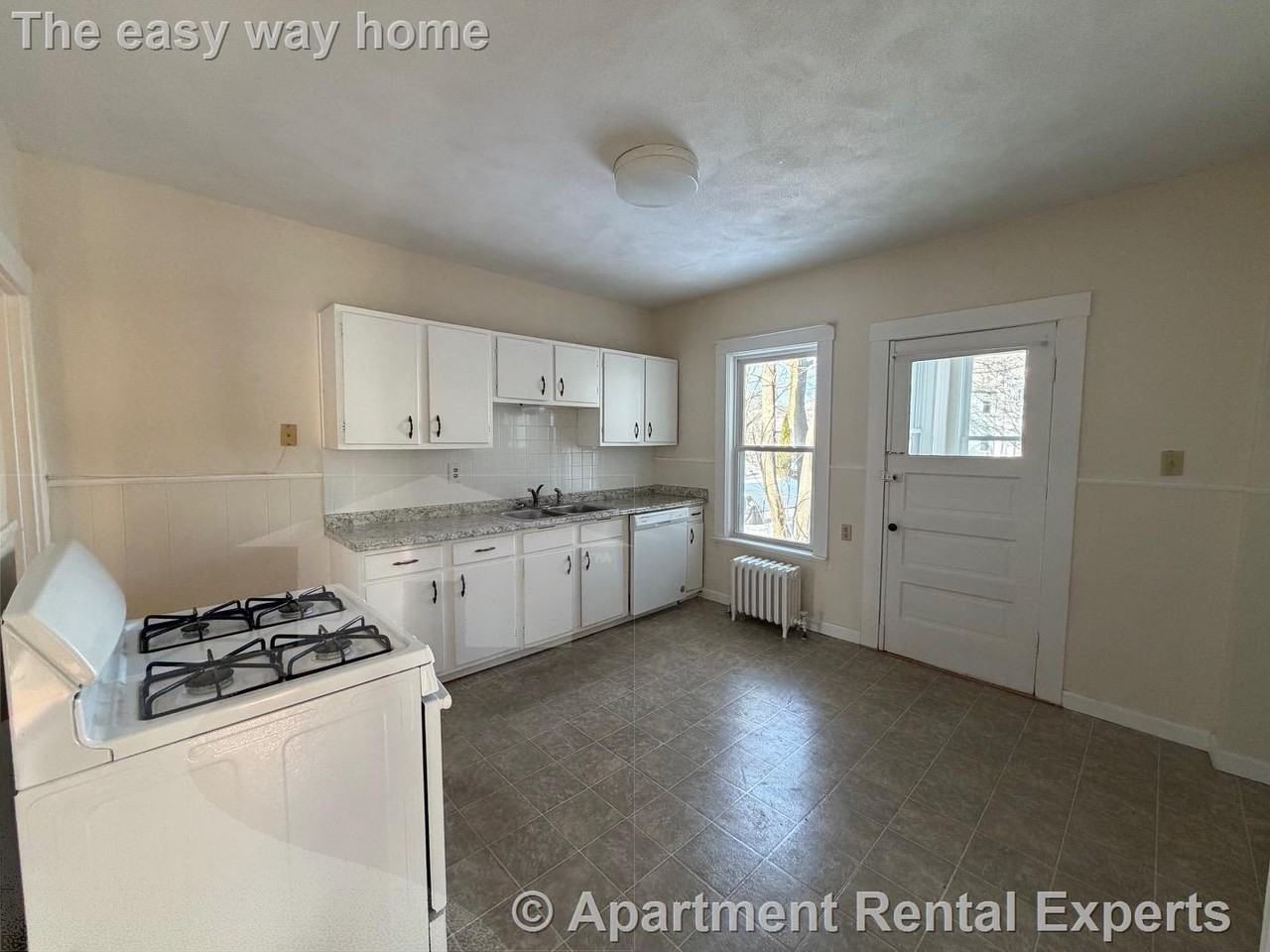 44 Wilson Ave #1 - Photo 2 of 17