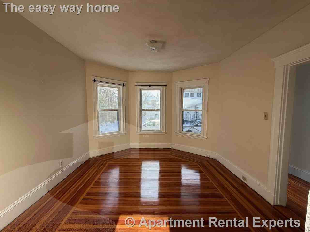 44 Wilson Ave #1 - Photo 4 of 17