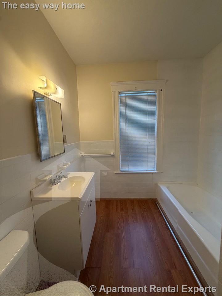 44 Wilson Ave #1 - Photo 7 of 17