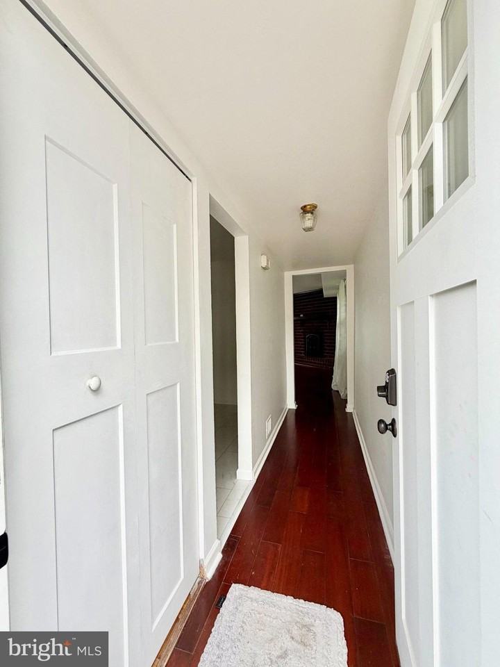 422 Village Ln - Photo 3 of 21