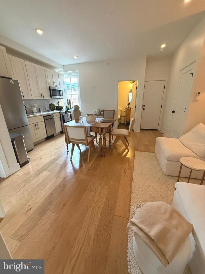 2319 Delancey Pl #3F - Photo 6 of 10