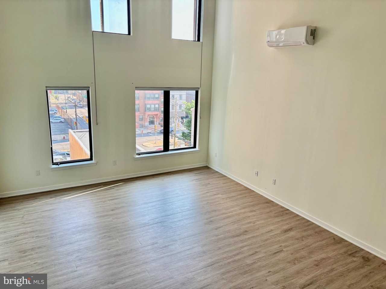 500 N 13th St #505 - Photo 3 of 15