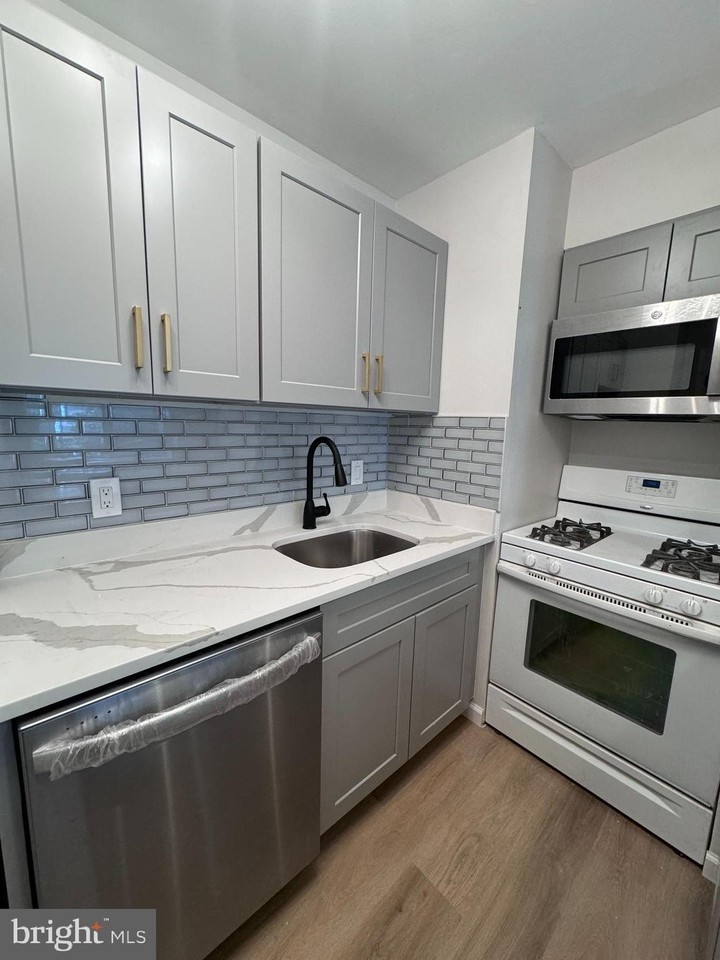 3961 Baltimore Ave #2R - Photo 6 of 15