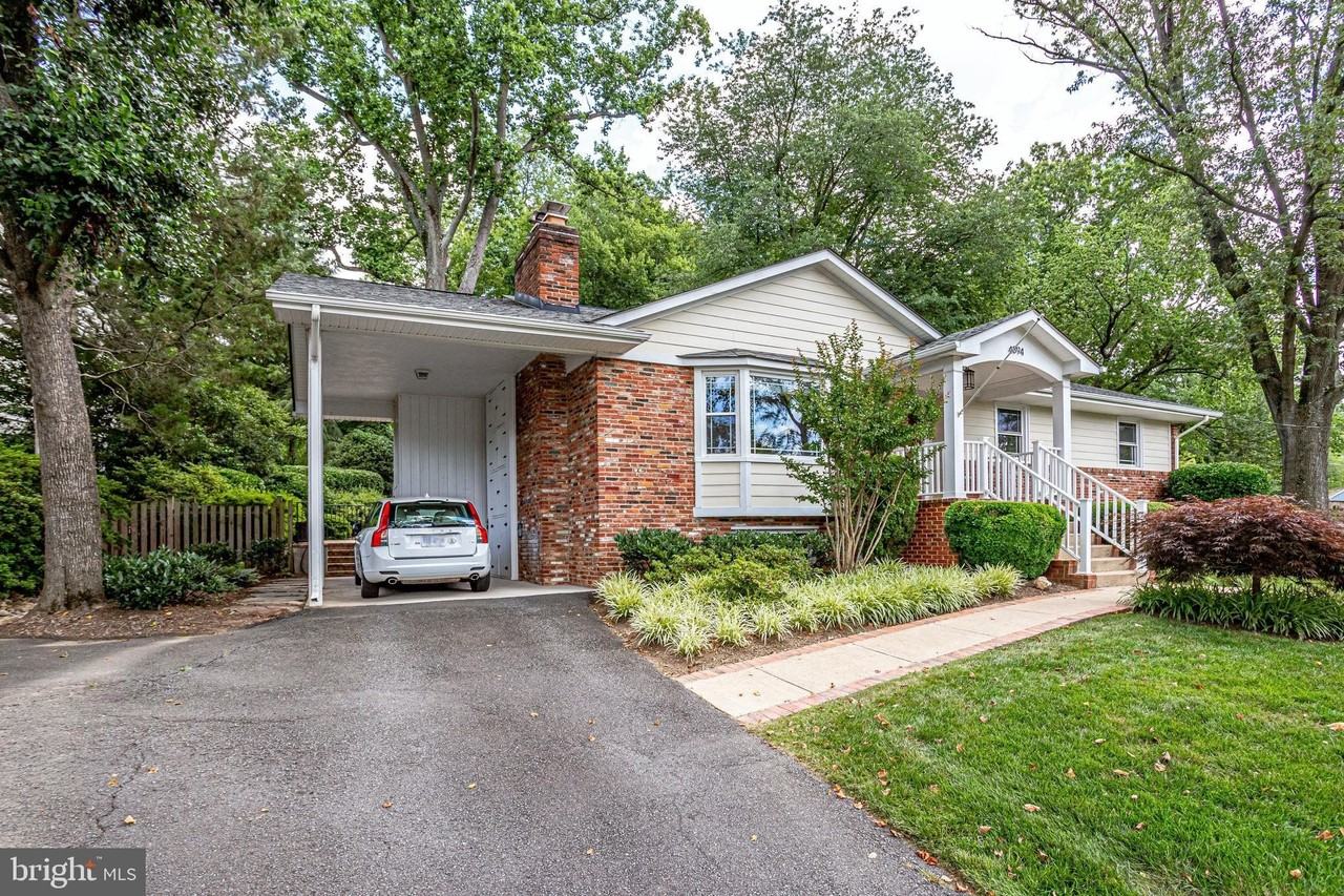 4894 Williamsburg Blvd - Photo 2 of 48