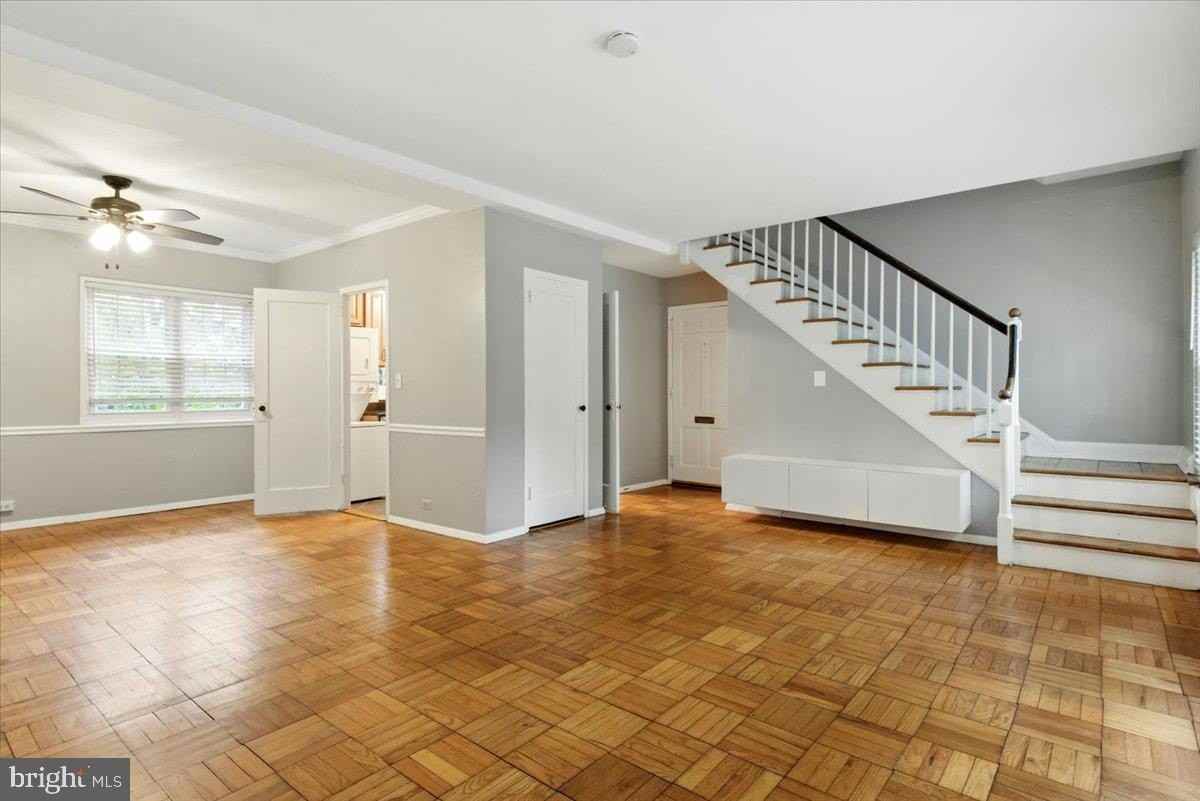 1006 Valley Dr - Photo 3 of 20