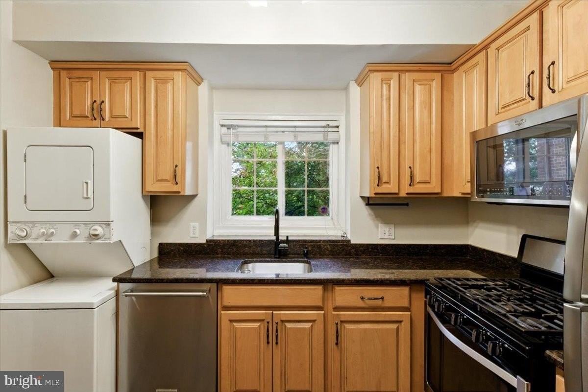1006 Valley Dr - Photo 6 of 20