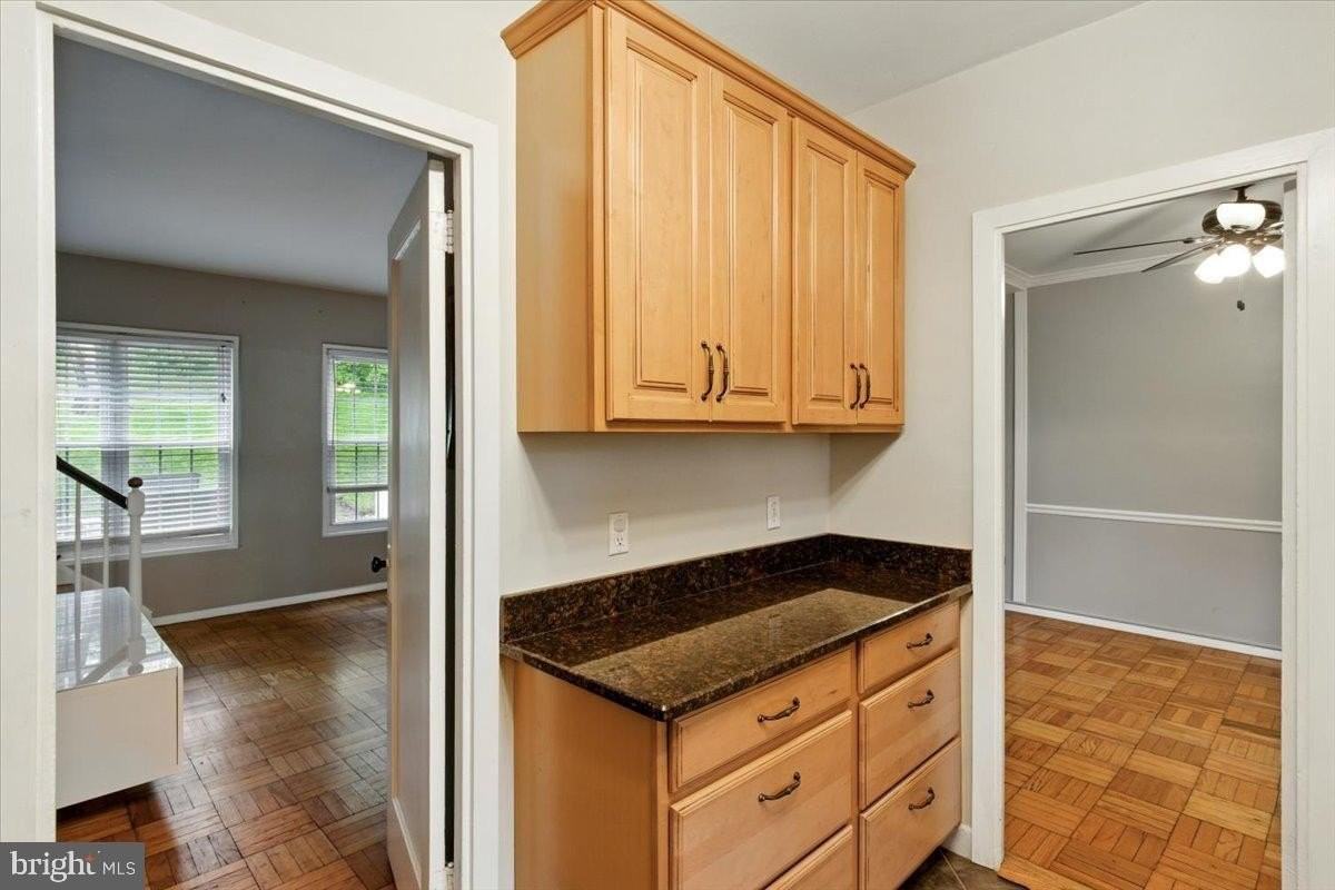 1006 Valley Dr - Photo 7 of 20