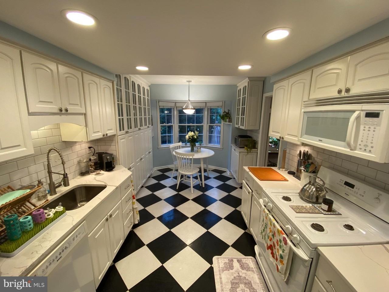 9209 Bailey Ln - Photo 5 of 17