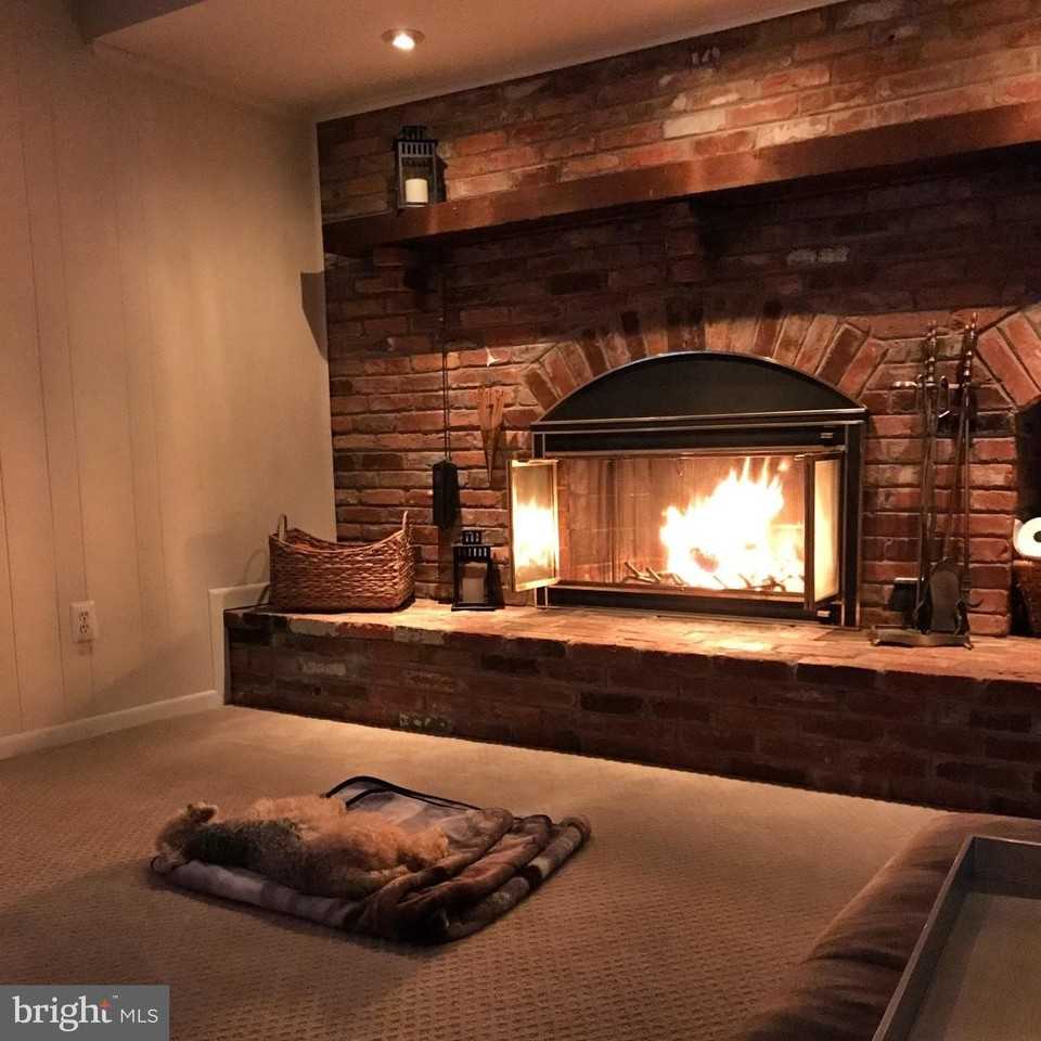 9209 Bailey Ln - Photo 5 of 17