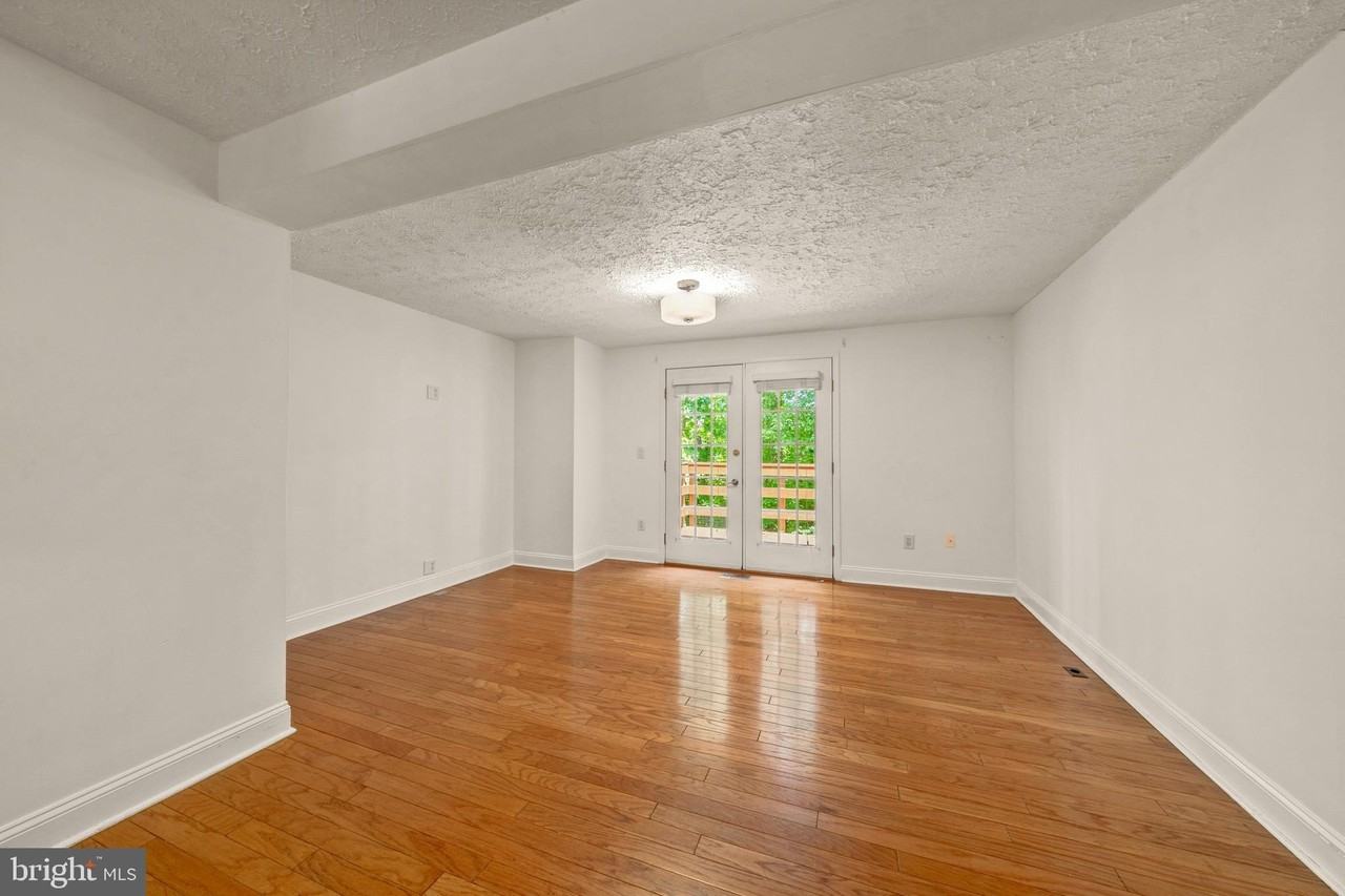 1931 Belmont Ridge Ct - Photo 4 of 32
