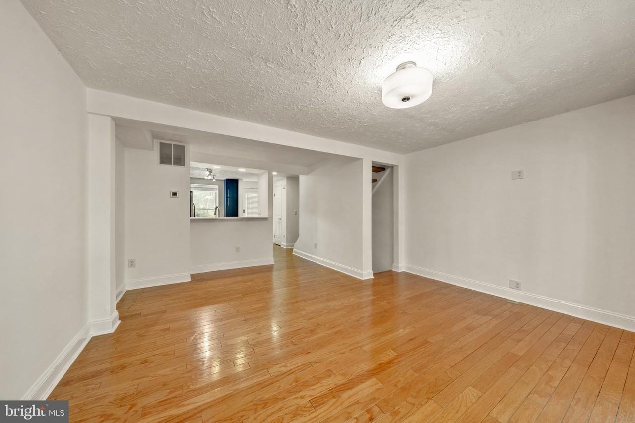 1931 Belmont Ridge Ct - Photo 5 of 32