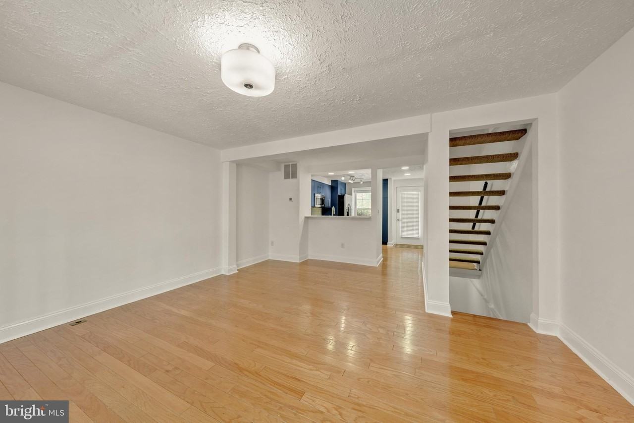 1931 Belmont Ridge Ct - Photo 6 of 32