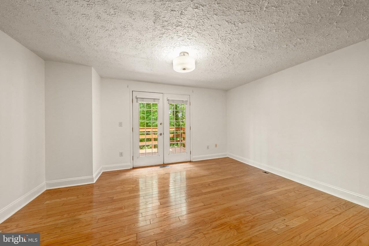 1931 Belmont Ridge Ct - Photo 7 of 32
