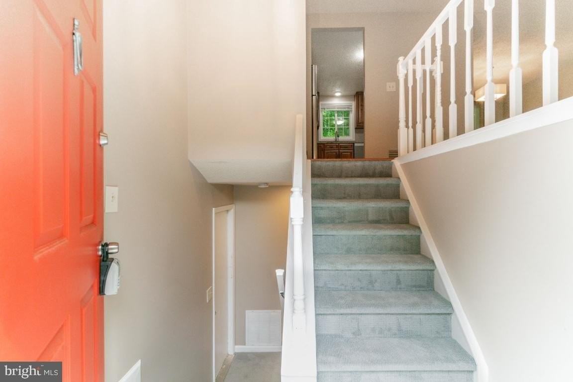 5906 Oak Leather Dr - Photo 4 of 43