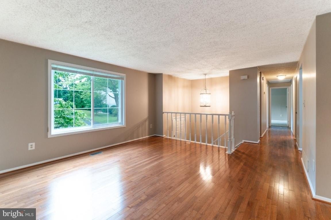 5906 Oak Leather Dr - Photo 5 of 43