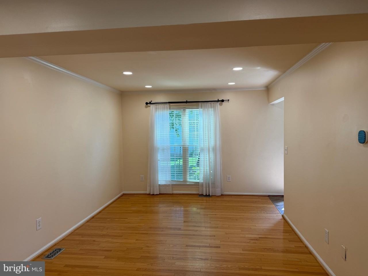 13480 Foxlease Ct - Photo 2 of 17
