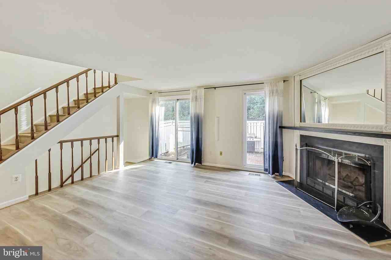 11924 Redtree Way - Photo 6 of 31
