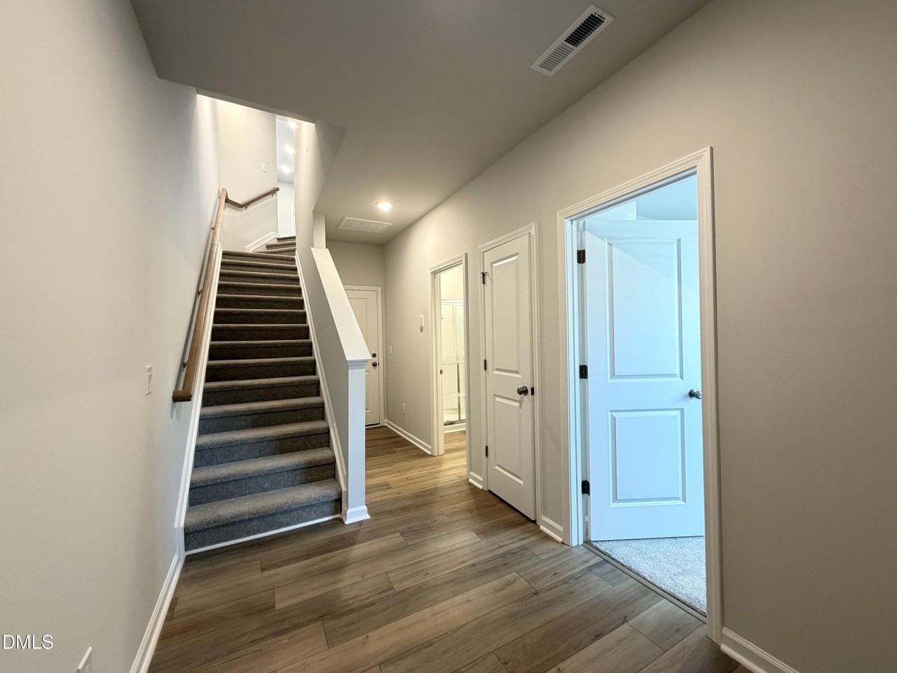 913 Fearless Rd - Photo 2 of 23