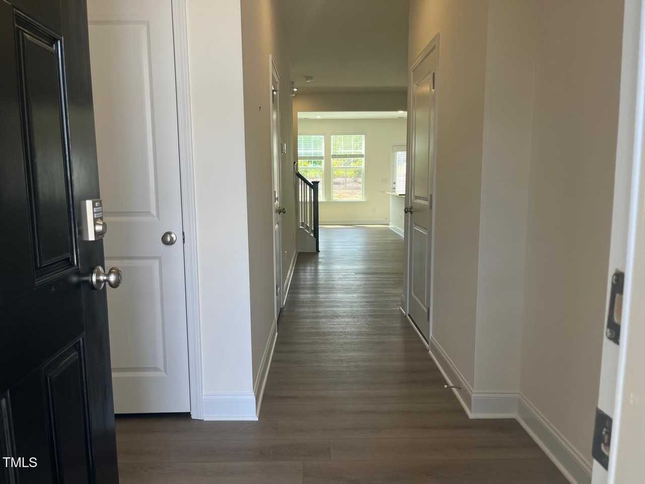 28 Hyacinth Ln - Photo 4 of 39