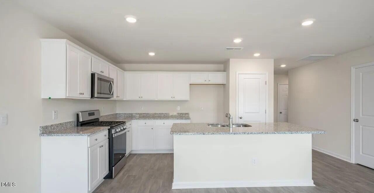 216 Olive Branch St - Photo 4 of 12