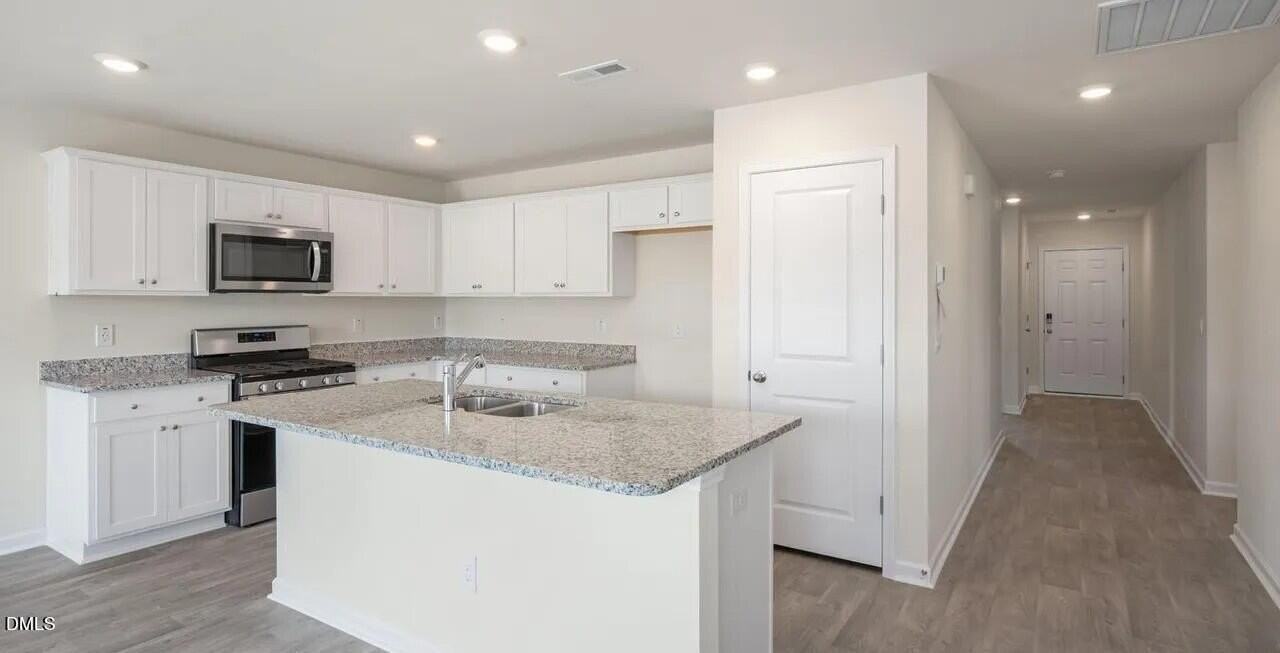 216 Olive Branch St - Photo 5 of 12