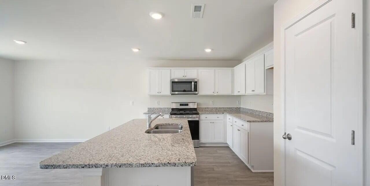 216 Olive Branch St - Photo 6 of 12
