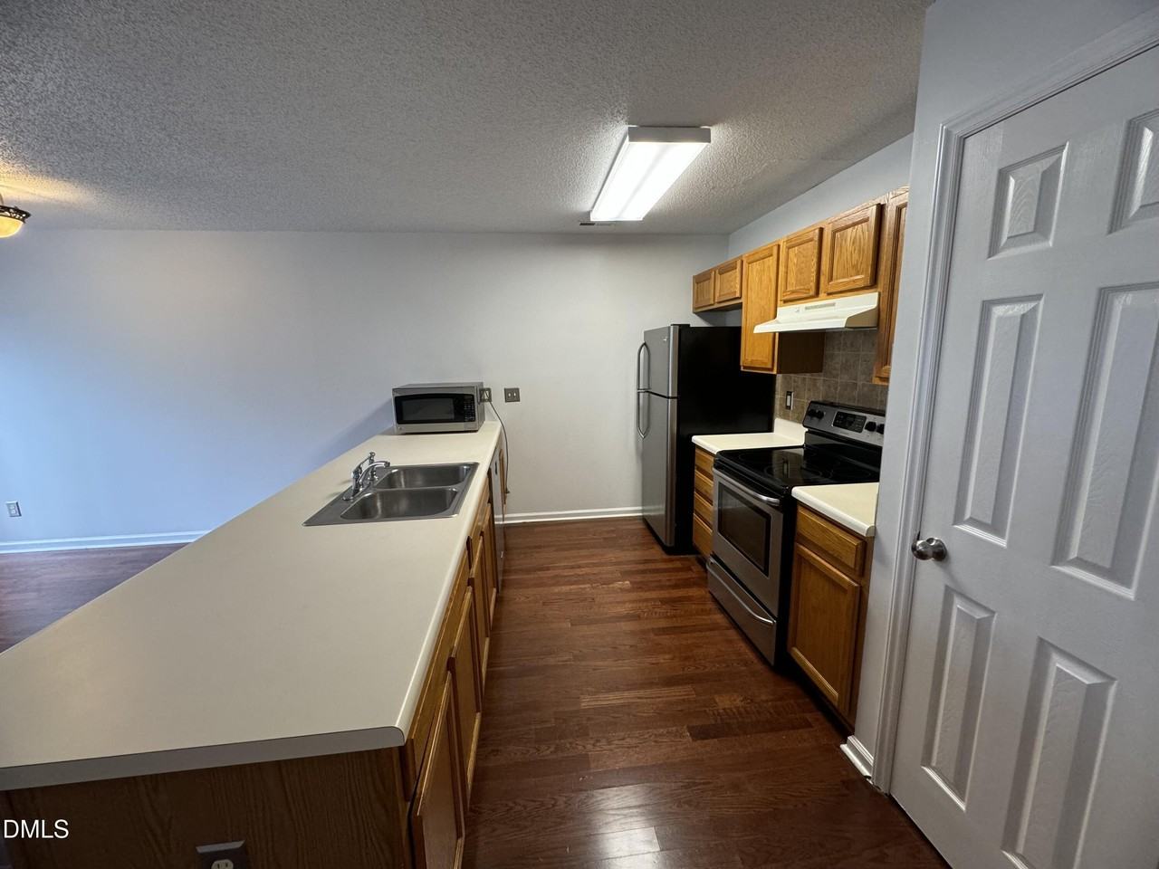4804 Tanglewood Oaks St - Photo 3 of 13